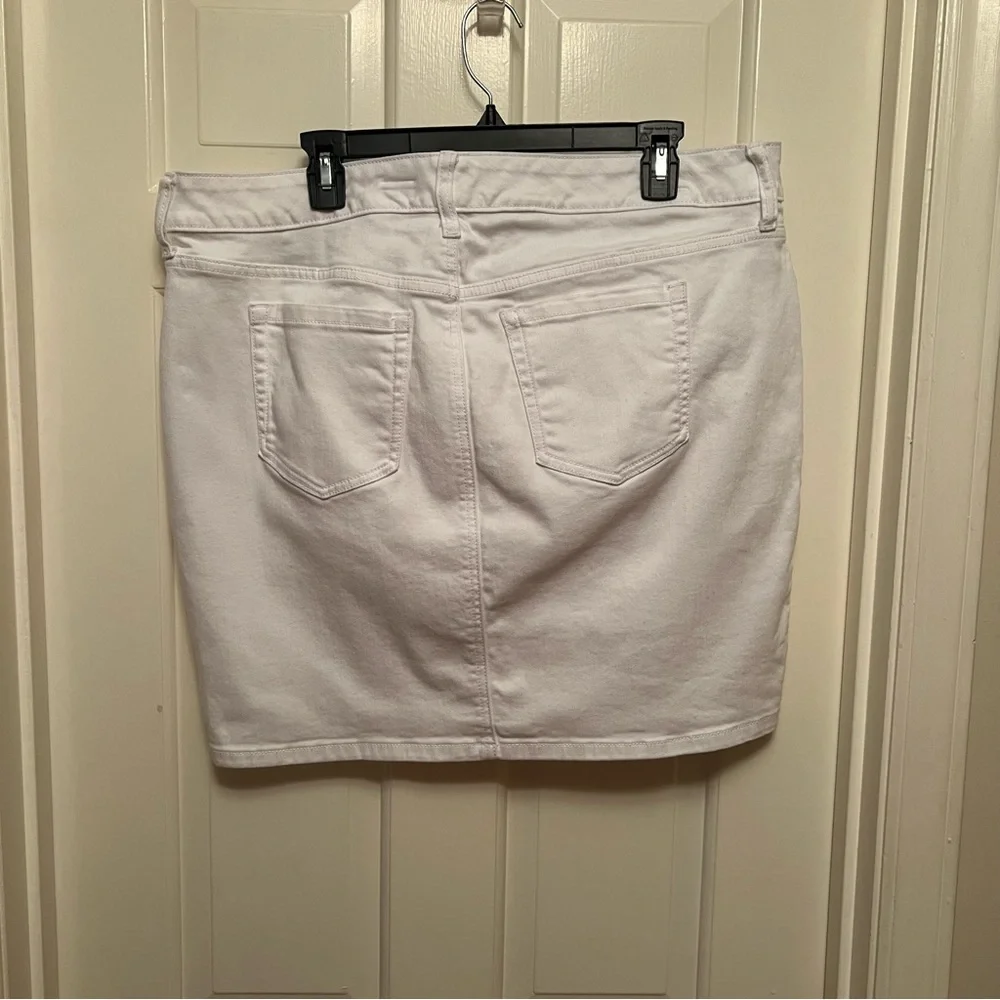 Torrid Denim White Mini Skirt Size 14 - Picture 3 of 10